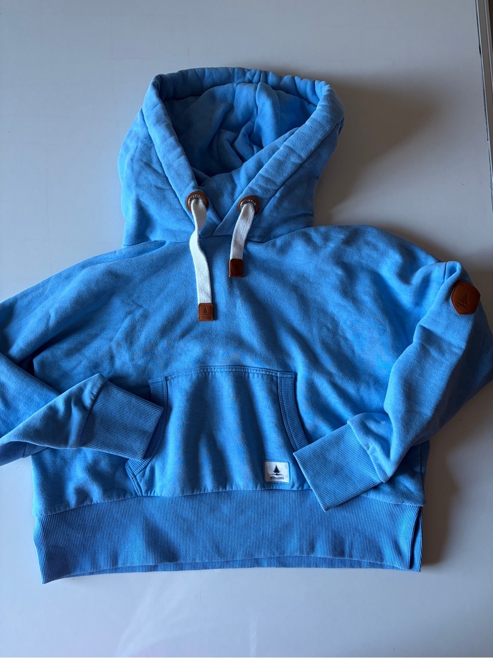 Wanakome Canada blue cropped hoodie women’s small thick cotton comfortable